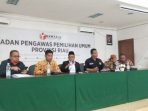 Bawaslu Riau Rakor dengan Bawaslu se-Riau Bahas Strategi Pengawasan Pilkada di Tengah Covid-19