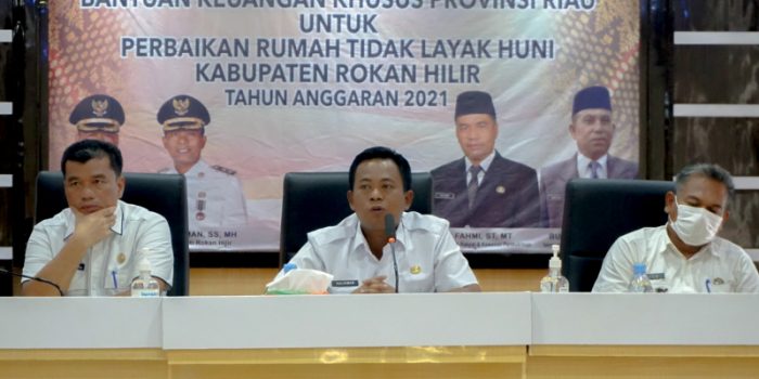 117 Warga Rohil Dapat Bantuan RLH