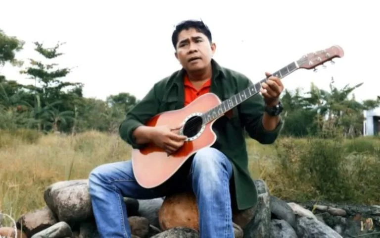 Hen Parcha Rilis Lagu Bernuansa Pop Nostalgia Berjudul Hawa Istri Sang Adam