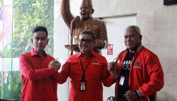 Relawan Jokowi Gibran Dukung Prabowo, Hasto PDIP Tak Khawatir