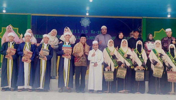 Wabup Rohil Hadiri Milad dan Wisuda YP Islam Almuhsinin Rimba Melintang