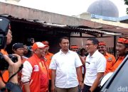 Sandiaga Uno Hadiri Bazar Sembako Murah PKS di Bekasi