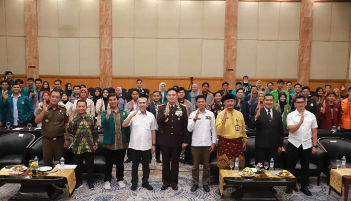 Jadi Keynote Speaker dalam Seminar Kebangsaan, Ini Pesan Kapolda Riau