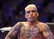 Jadwal UFC 289 Charles Oliveira vs Beneil Dariush, Live Streaming Mola TV Pekan Ini