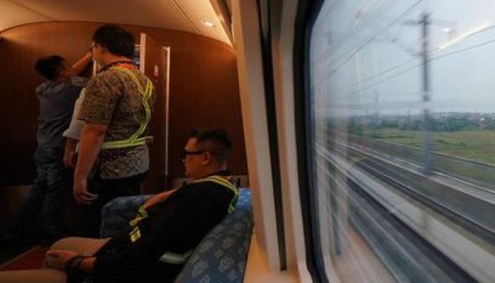 Tembus 300 Km Per Jam, Uji Coba Kereta Cepat Jakarta Bandung