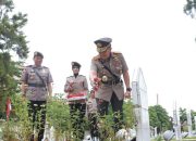 Ziarah di TMP dan Larung Bunga di Sungai Siak, Irjen Iqbal Doakan Arwah Pahlawan