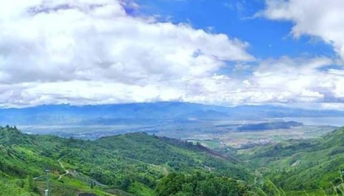 Menikmati Indahnya Pemandangan Alam Kerinci di atas Bukit Khayangan