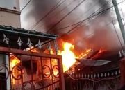 Rumah dan Kos-kosan di Jalan Bintan Dumai Hangus Terbakar