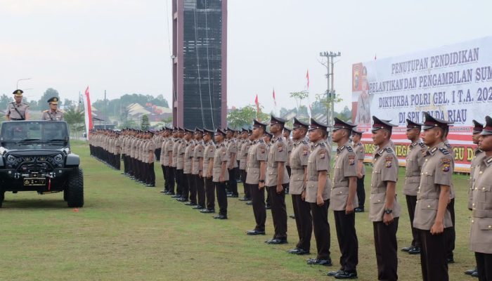 Wakapolda Riau Lantik 134 Bintara