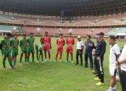 Ketua KONI Riau Cek Latihan Tim Sepakbola Porwil XI