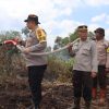 Karhutla di Tanjung Palas, Kapolres Dumai Pimpin langsung Upaya Pemadaman Api
