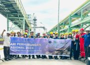 Bersihkan Pantai, Apical Dumai Rayakan Hari Perhubungan Nasional