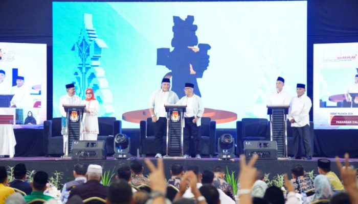 Debat Perdana, Penyelesaian Persoalan Daerah dan Penyelarasan Pembangunan dengan Pusat