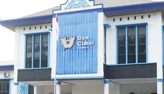 Terkait Tempat Penimbunan Sementara, BC Dumai  Menuai Kritik Tajam