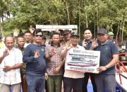 Wabup Bagus Santoso Serahkan Speedboat Ambulance Dusun Terisolir Bagan Benio