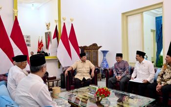 Presiden Prabowo Subianto menerima kunjungan Pengurus Besar Nahdlatul Ulama (PBNU) di Istana Merdeka, Jakarta, Senin (03/02/2025). (Foto: BPMI Setpres)