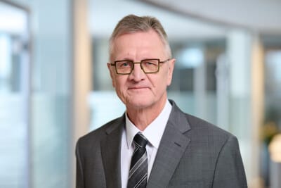 633594 FrankSchaar CEO DeutscheR