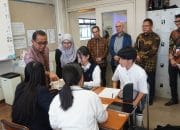 Kunjungi Kindai University High School, Menko PMK Pelajari Praktik Pendidikan Berbasis AI di Jepang