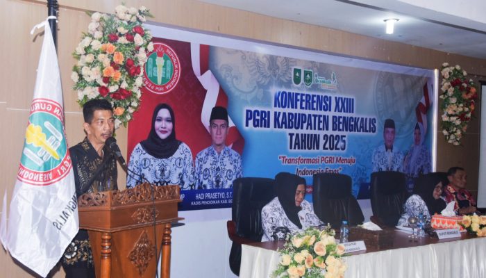 Buka Konferensi Ke-23 PGRI Bengkalis, Kasmarni Berharap PGRI Terus Berpacu Tingkatkan Mutu Pendidikan Kab. Bengkalis