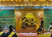 Hadiri Penabalan Datuk Seri Setia Amanah Gubri Abdul Wahid, Bupati Kasmarni Ucapkan Selamat dan Tahniah