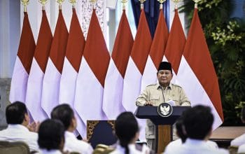 Presiden Prabowo Subianto secara resmi meluncurkan logo dan tema peringatan Hari Ulang Tahun ke-80 Kemerdekaan Republik Indonesia (RI) di Istana Negara, Jakarta, pada Rabu, 23 Juli 2025. (Foto: BPMI Setpres)