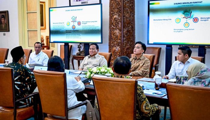 Prabowo Pimpin Rapat Evaluasi Sekolah Rakyat Rintisan 2025–2026