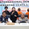 polda riau tangkap dua kurir hendak