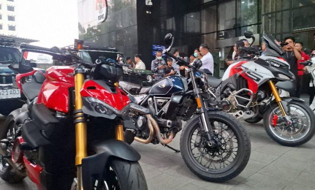 Immanuel Ebenezer Terima Hadiah Ducati Scrambler dari Irvian Bobby, Ini Spesifikasinya