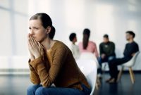 Introvert: Ciri-Ciri, Jenis, dan Fakta yang Sering Disalahpahami