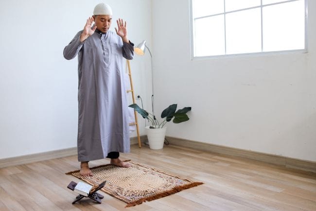 Manfaat Sholat untuk Kesehatan Tubuh dan Pikiran. Foto : Alodokter