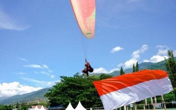 Upacara Bendera di Bukit Salena. Foto: detikcom