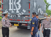 Dishub Pekanbaru Tindak 30 Truk ODOL di Bundaran Tugu Songket, Hanya Boleh Lewat Malam Hari