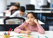 7 Ciri Anak Kurang Konsentrasi yang Perlu Diwaspadai Orang Tua, Plus Cara Membantunya Fokus