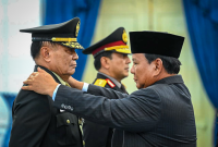 Presiden Prabowo Anugerahkan Pangkat Istimewa kepada Dua Purnawirawan TNI dan Polri