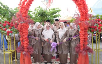 MTQ Bukit Batu, Ketua TP-PKK Apresiasi Stand Bazar yang Kreatif dan Inovatif 4 36032924102 img 20251025 wa0000