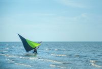 Pesona Wisata Pantai Eksotis dengan Pemandangan Langsung ke Malaysia