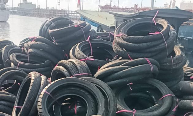 Bea Cukai Dumai Berhasil Tangkap KM Harapan Jaya Pembawa Ban Bekas dari Malaysia