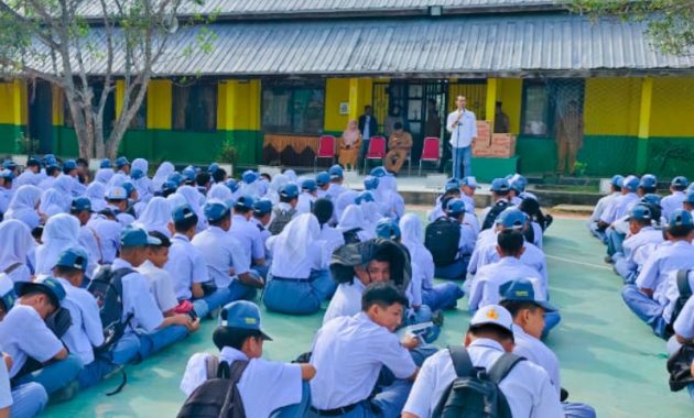 SMSI Inhil Goes To School Bagikan 80.000 Susu dan Edukasi Cerdas Bermedia