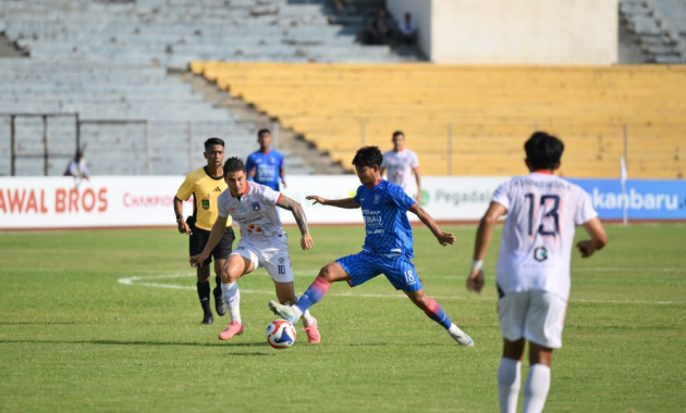 PSPS Pekanbaru Tahan Imbang Sumsel United 1-1 di Stadion Kaharudin Nasution