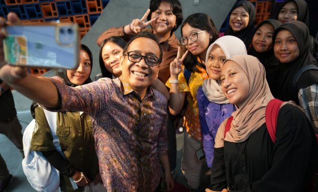 Menko PMK Pratikno: Birokrasi Harus Siap Hadapi Tantangan Disrupsi Teknologi dan AI