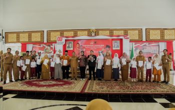 768 Orang Pelajar Kecamatan Bantan Terima Bantuan Beasiswa PIP 3 24359849401 img 20251215 wa0003