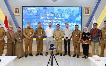 Kolaborasi BSKDN–SKALA Perkuat Pengukuran Dampak Kebijakan Pasca Implementasi di Daerah 3 BSKDN SKALA 800x400 1