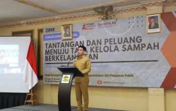 Kemendagri Tekankan Kolaborasi Lintas Daerah dalam Pengelolaan Sampah – BSKDN 5 Wamen Akhmad 800x400 1