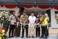 Menko PMK Resmikan Ruang Kelas Baru SMP Negeri 1 Padangan, Tegaskan Komitmen Kualitas Pendidikan dan Pembangunan Manusia