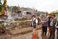 Menko PMK Dorong Percepatan Rehab-Rekon Pascabanjir Bandang di Solok
