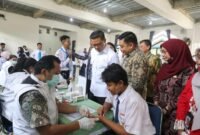 Menko Sugiono Tinjau Cek Kesehatan Gratis di Lingkungan Sekolah